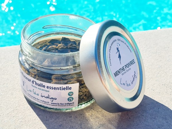 Diffuseur d'huiles essentielles de menthe poivrée